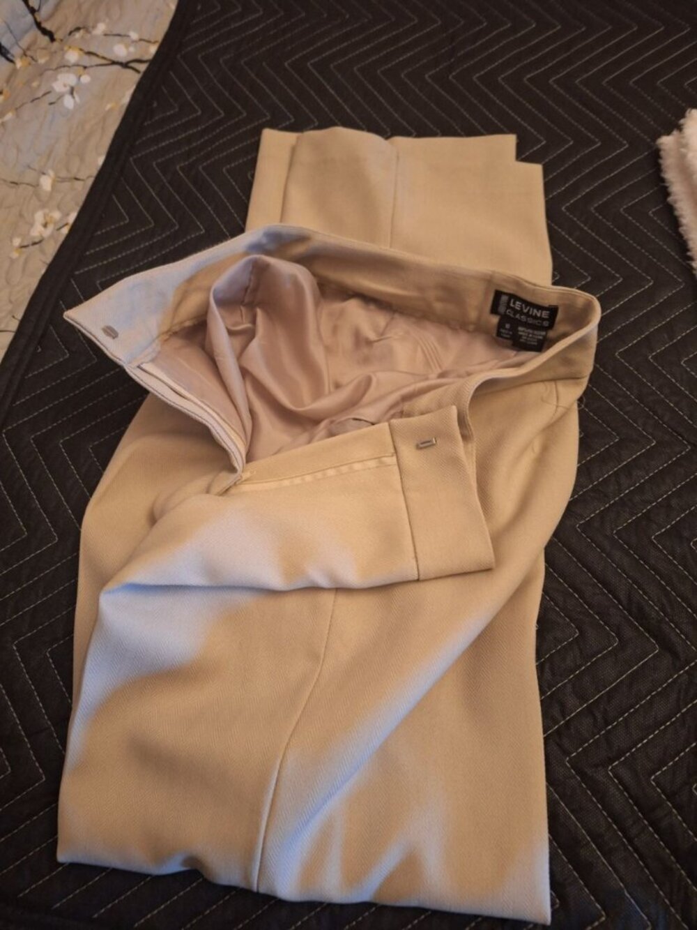 Levine Classics Women’s Beige Lined Dress Pants Size 10 Straight Leg Career Slac